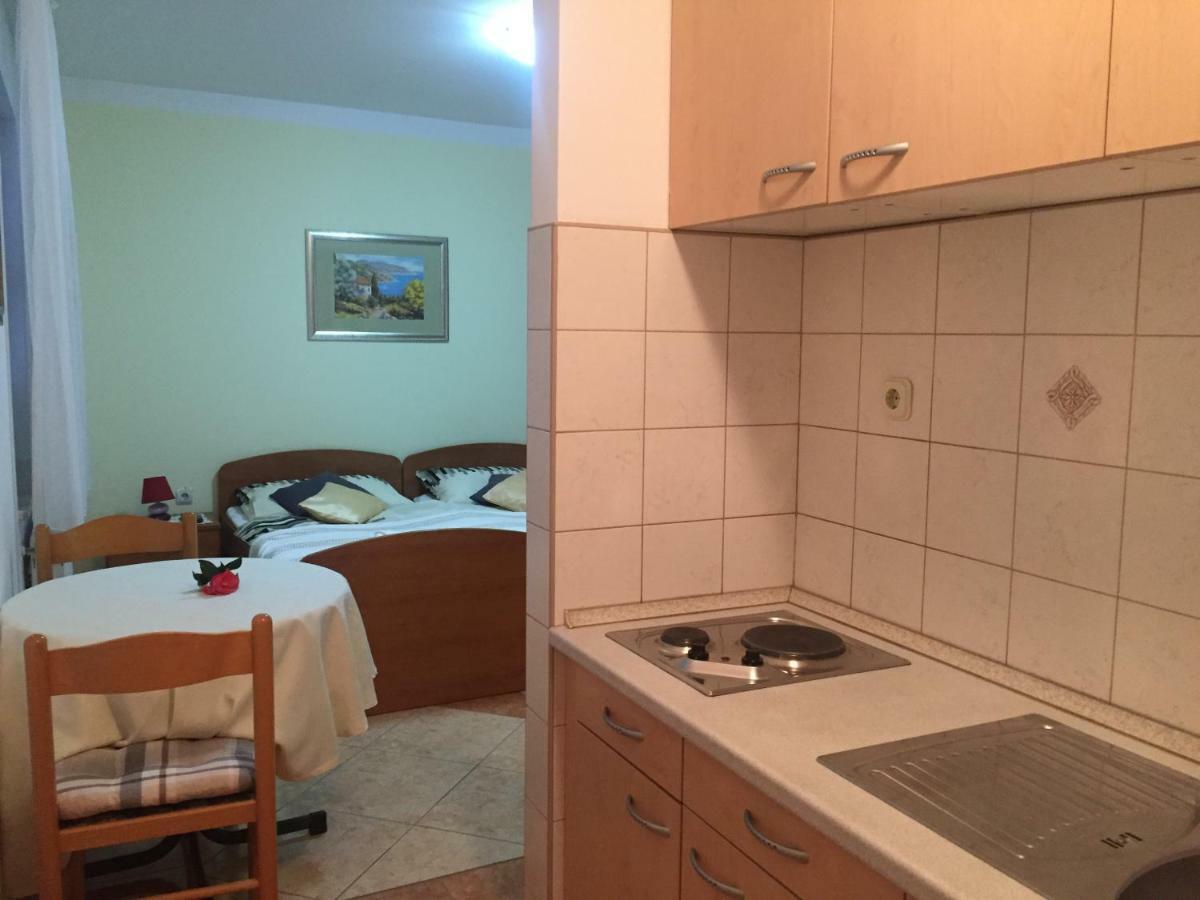 Apartment Villa Ana Опатия Екстериор снимка